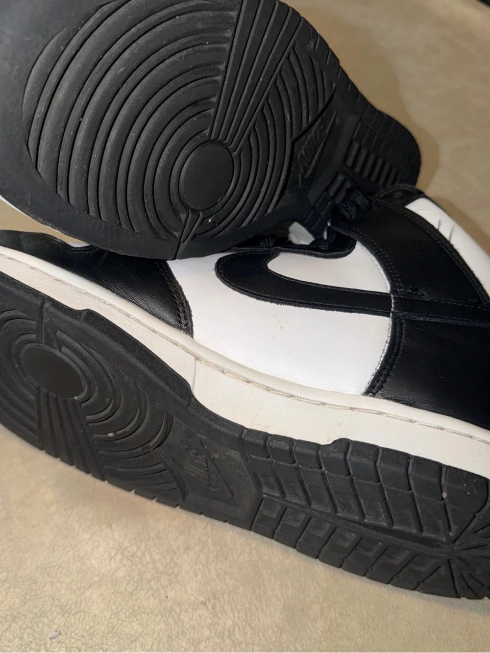 Nike Women’s‘Panda’ Dunk High Black White Size 8.5 DD1869-103 NICE!